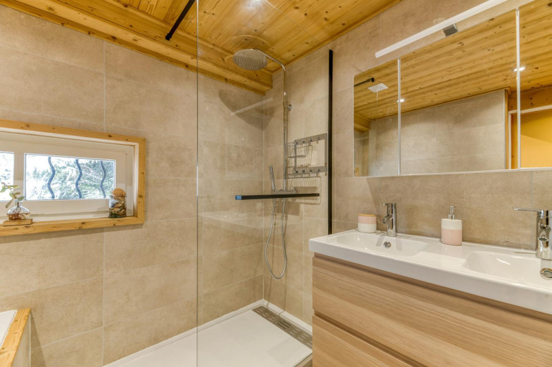 4l-txq84qfpmwe5ont9k5gghlxb-oizfpwyrtclwp1w-3000x-1344