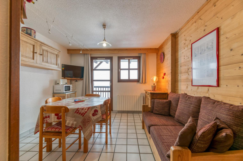 c9qgbgly85p8elrfkljmw-qfjfvg2d2-iwy9rn8p6te-3000x-1392