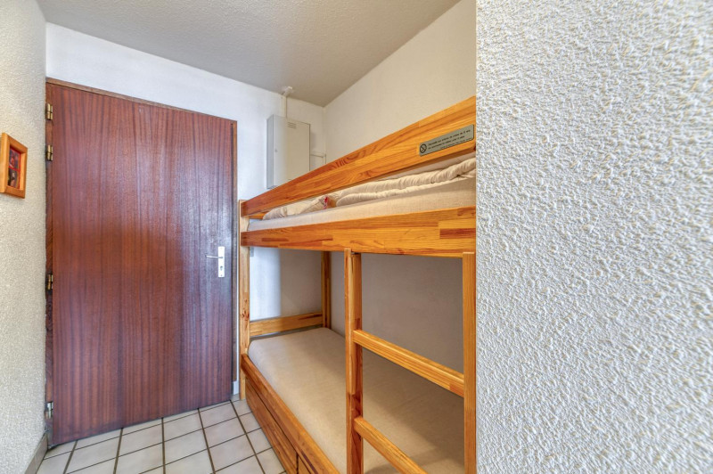 eo1s1xnlekrwxsqhz1sdeppyqe1aymzv3vbku64js90-3000x-1433