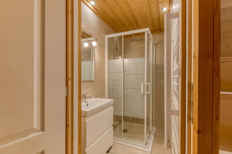 eowdkhrakcirbyfknhljktpyiunvfjduy4c-xycger0-3000x-1351