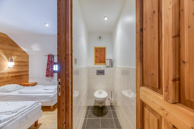 m4huckrmfbwu2asimscef6yhm-djzeuiamj2ig3bfto-3000x-1305