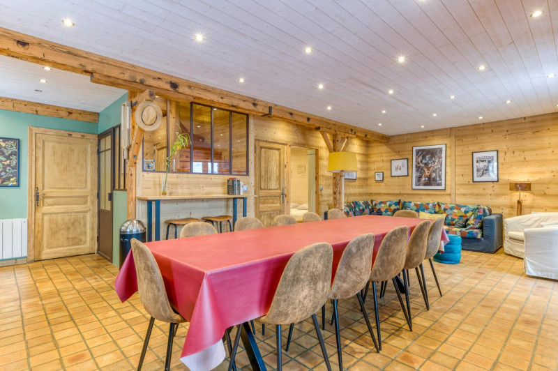 qkeezrrwmgmbkmgaknwmdko0w5719cglbvlzhchbdva-3000x-1360