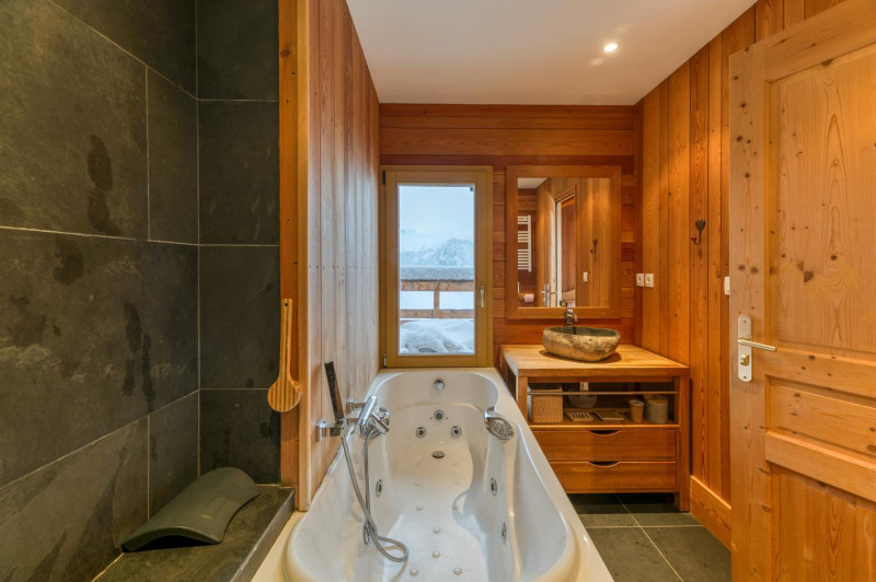 ryylxodae9wr-cxpwgq7imx8ww38hevo4jyefcyfhc0-3000x-1696