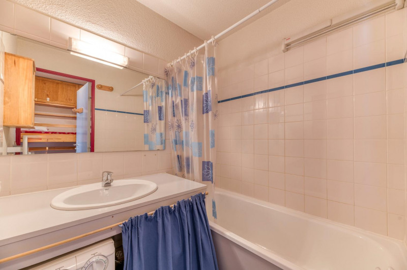 uokop-8by9un7fwvr3e47mogj3jvcrx-1qtygexivos-3000x-1034